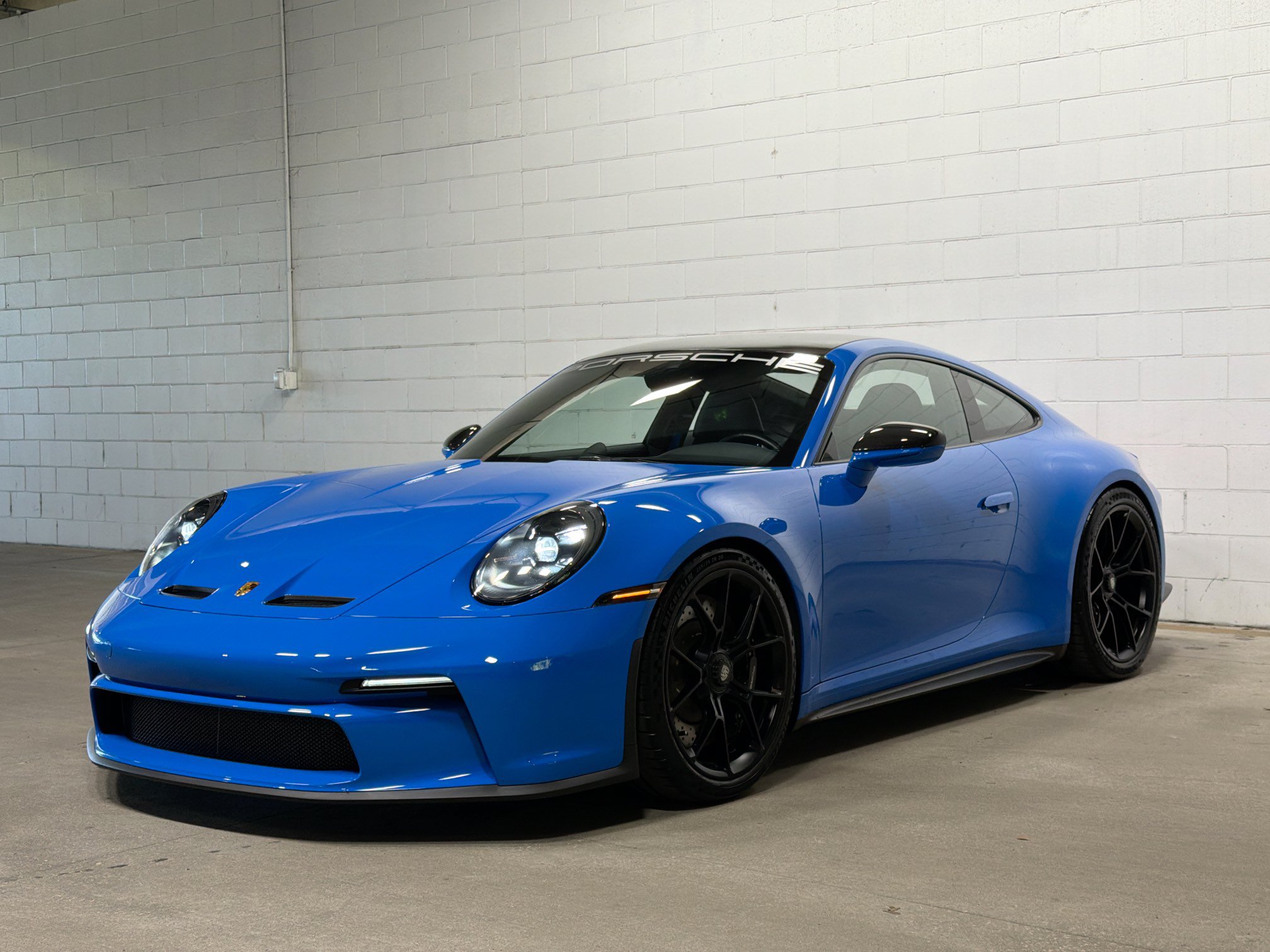 Certified 2023 Porsche 911 GT3 RWD image 1