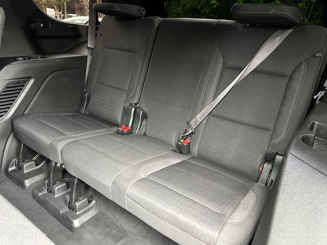 Used 2023 GMC Yukon SLE RWD image 23