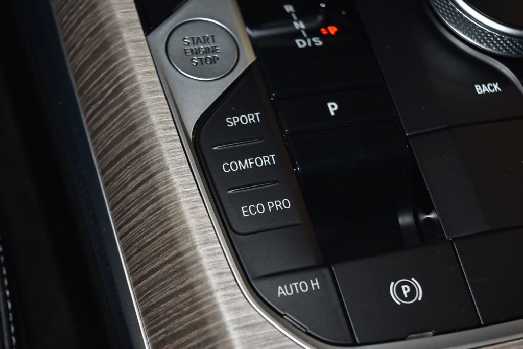 Certified 2025 BMW 330i xDrive Sedan w/ Premium Package image 14