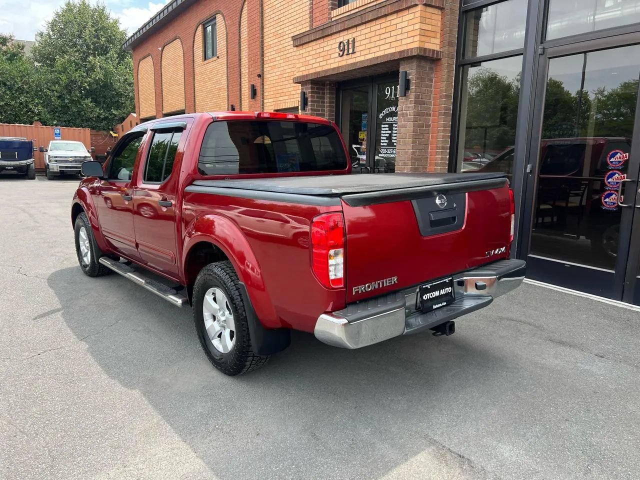 Used 2013 Nissan Frontier SV AWD/4WD image 5