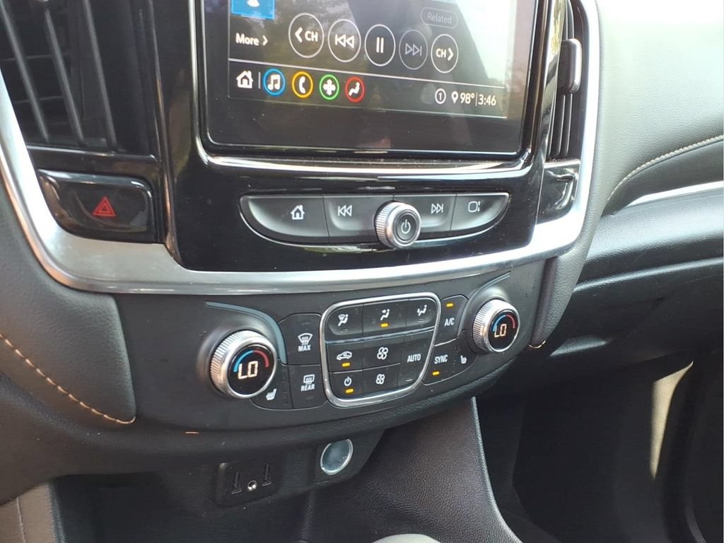 Used 2021 Chevrolet Traverse LT FWD image 6