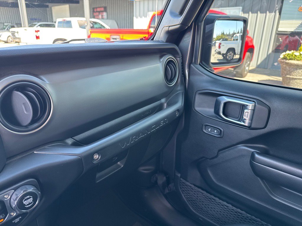 Used 2021 Jeep Wrangler Sport AWD/4WD image 13