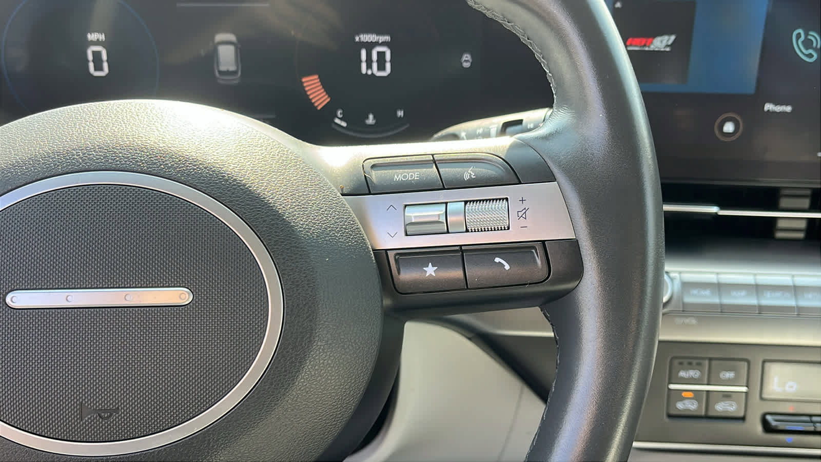 Used 2024 Hyundai Kona SEL image 13