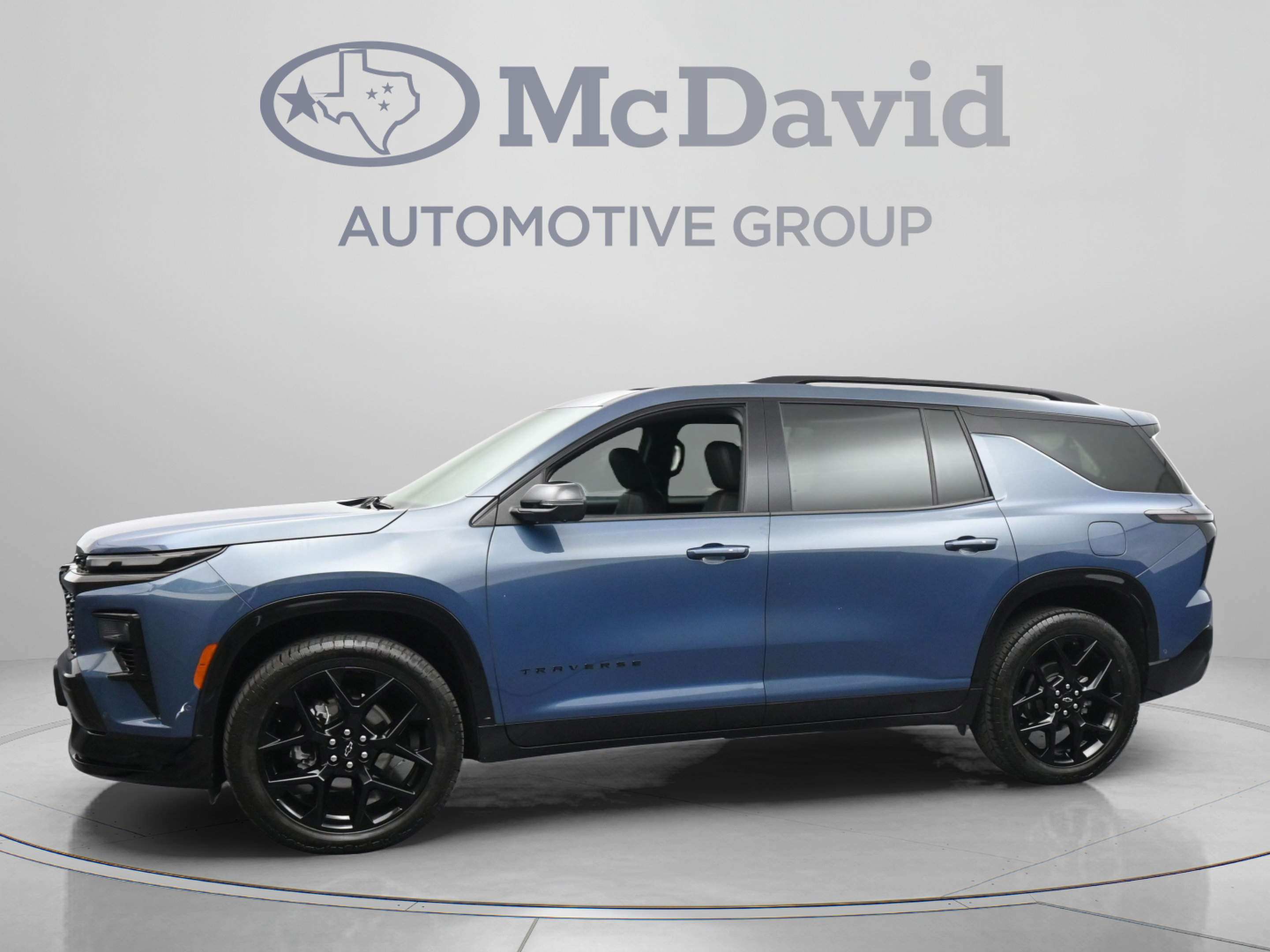 Used 2025 Chevrolet Traverse RS w/ LPO, Cargo Package AWD/4WD image 5
