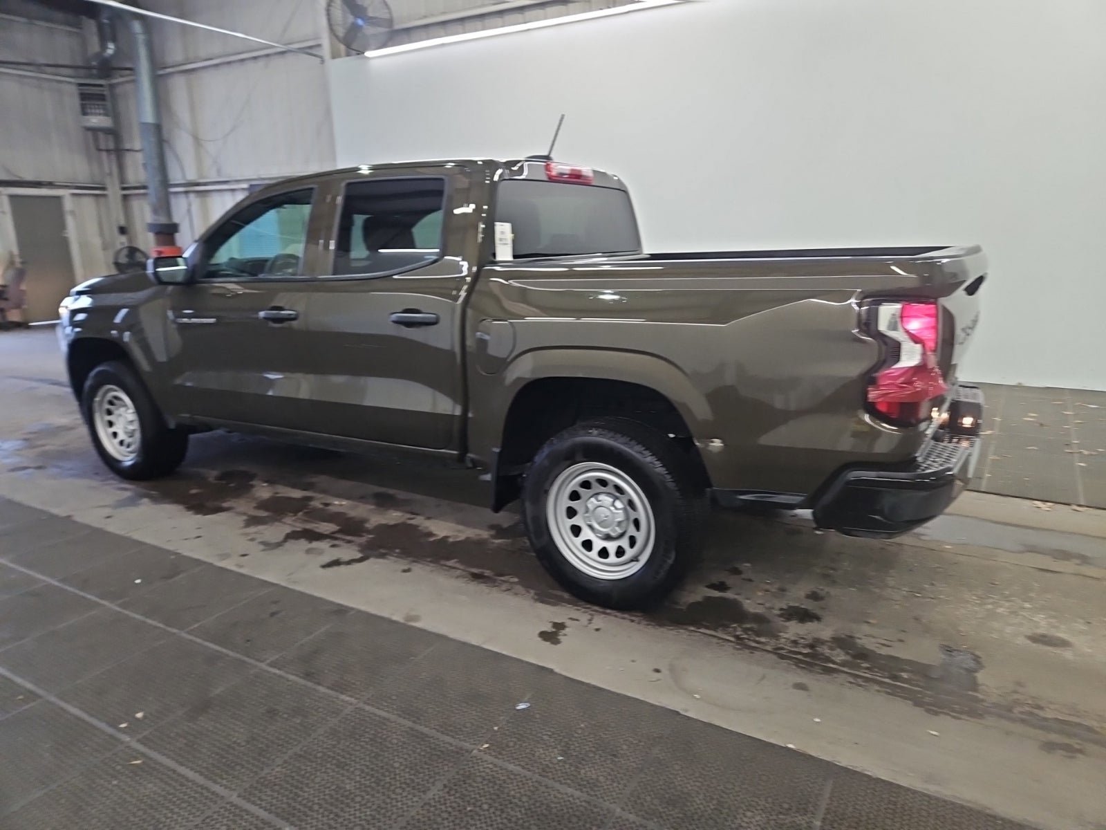 Used 2024 Chevrolet Colorado W/T image 4