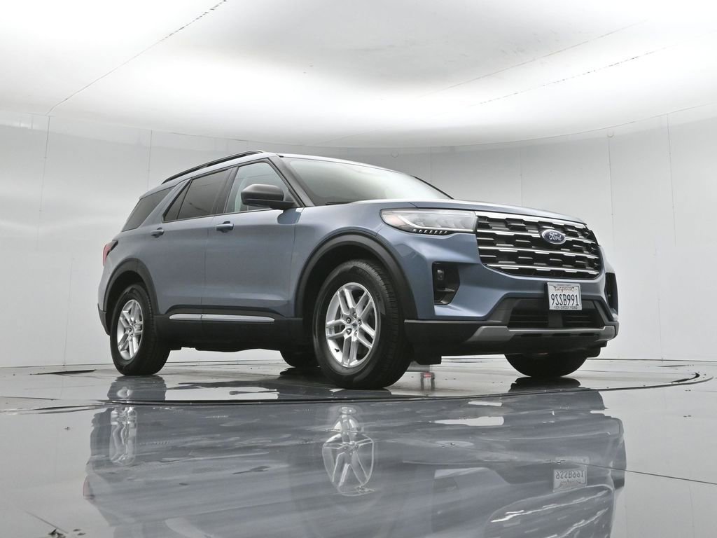 Used 2025 Ford Explorer Active w/ Active Comfort Package RWD image 49