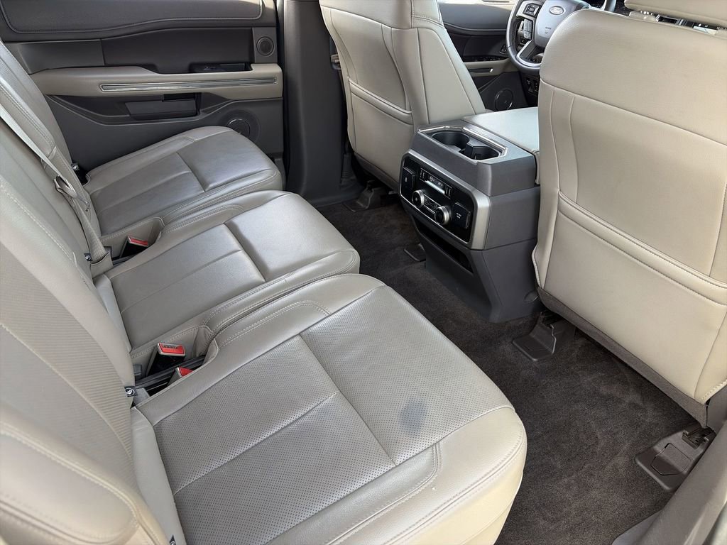 Used 2018 Ford Expedition XLT w/ Equipment Group 202A image 24