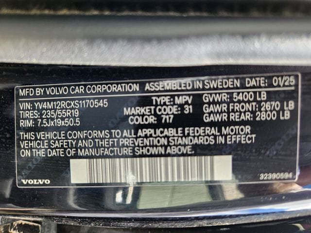 Certified 2025 Volvo XC60 B5 Plus AWD/4WD image 27