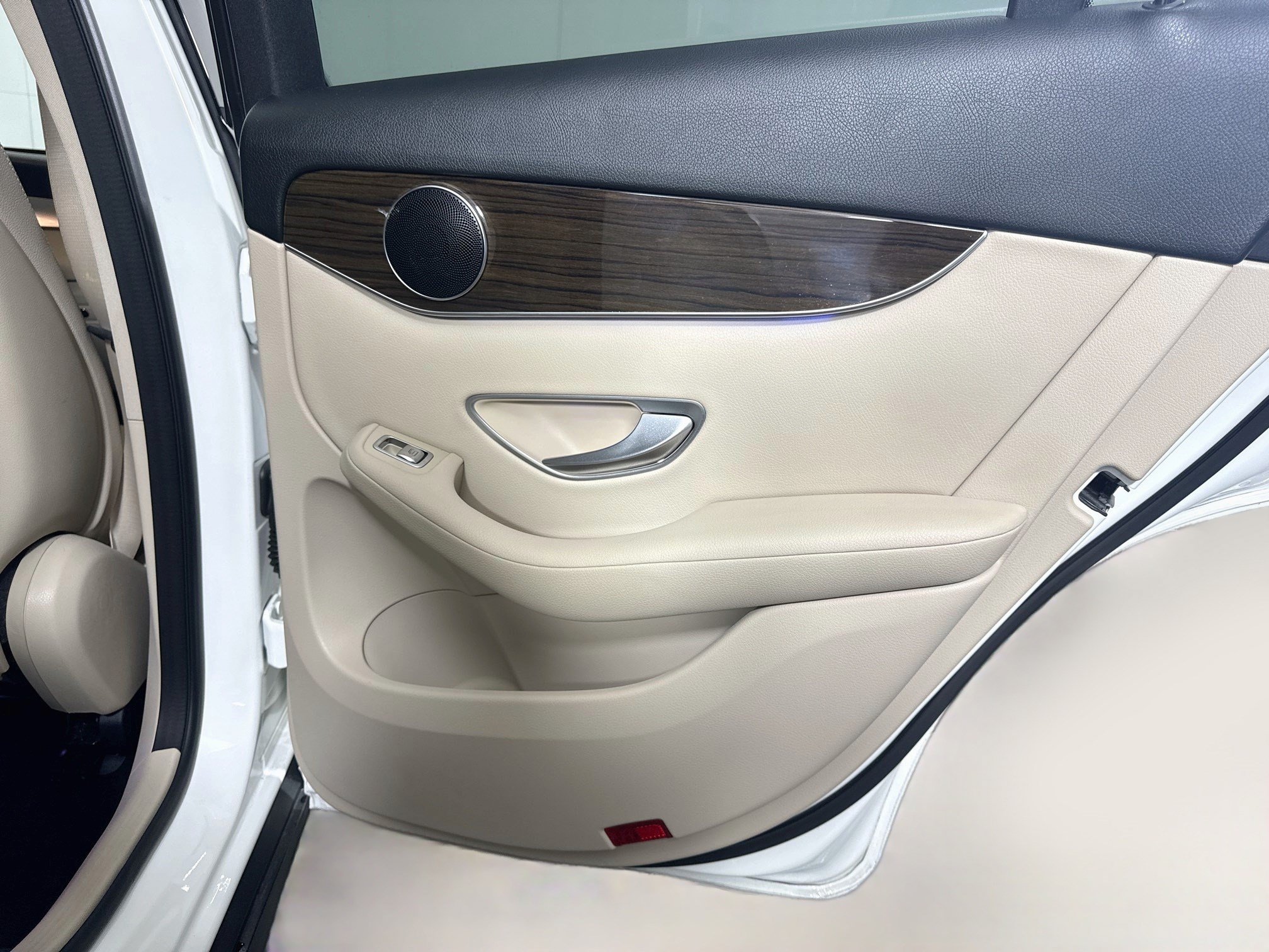 Used 2021 Mercedes-Benz GLC 300 image 28