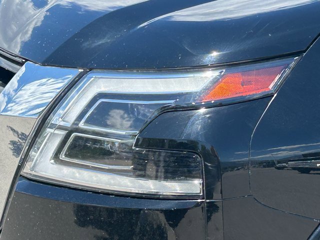 Used 2023 Nissan Armada SL w/ Captain's Chairs Package image 11