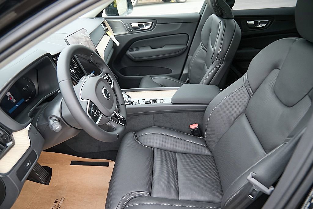 New 2026 Volvo XC60 B5 Ultra w/ Protection Package Premier image 15