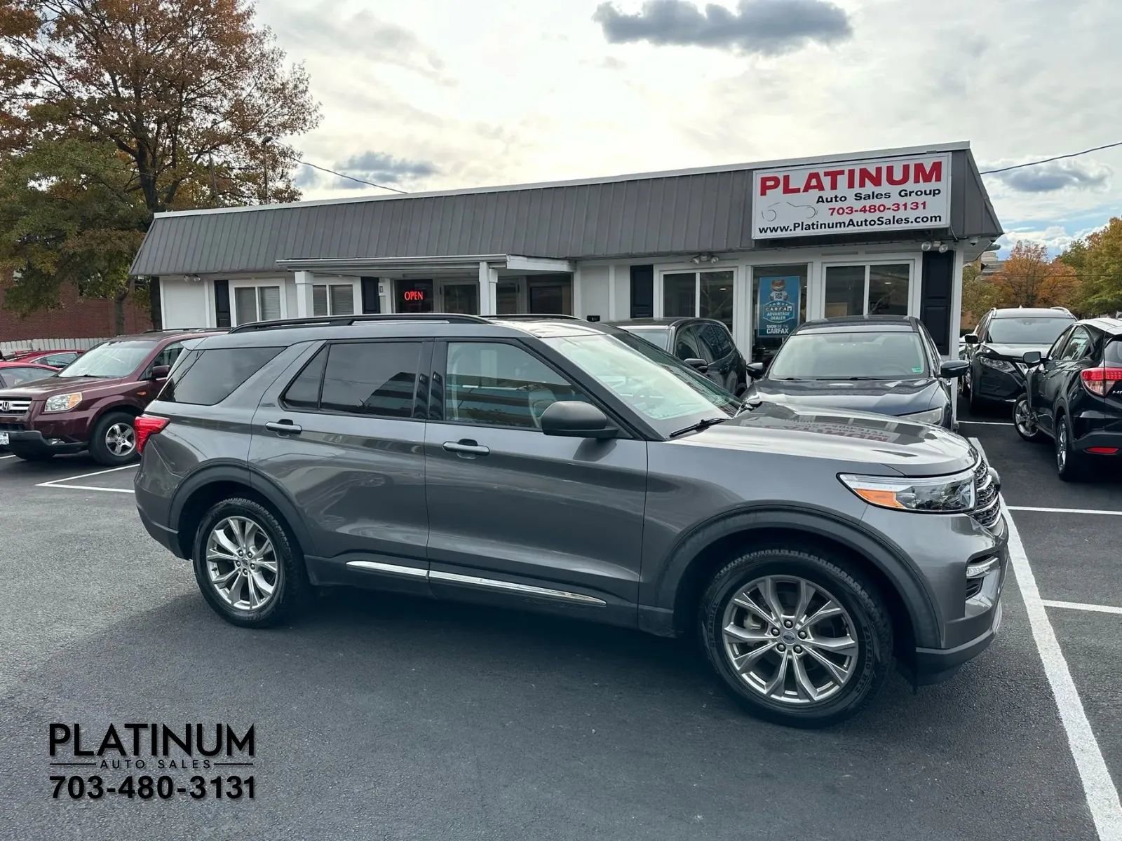 Used 2021 Ford Explorer XLT w/ Equipment Group 202A image 2