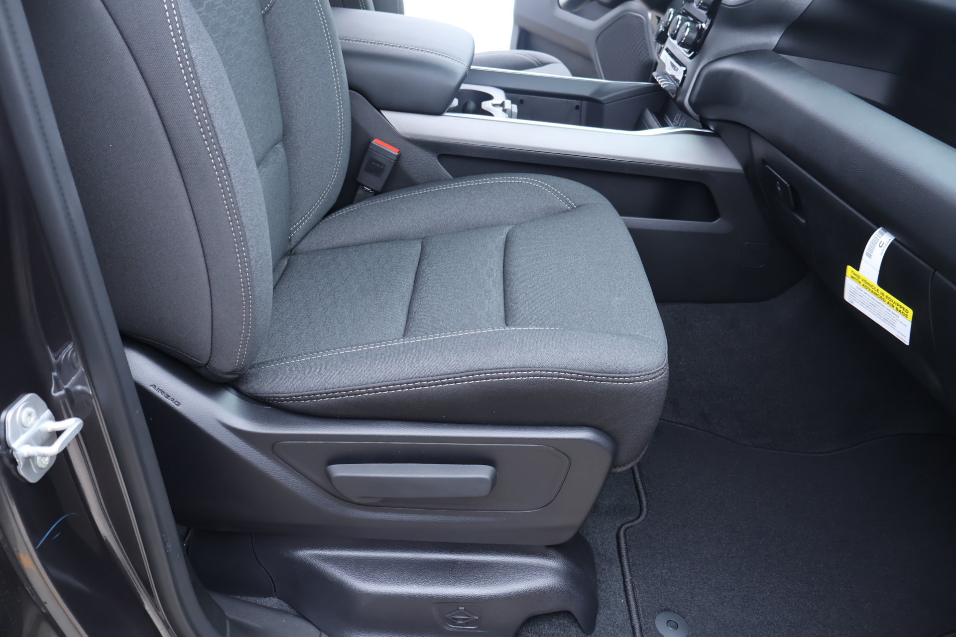 New 2027 RAM 1500 Express AWD/4WD image 12