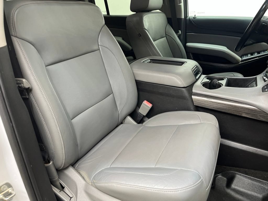 Used 2018 Chevrolet Suburban LT RWD image 24