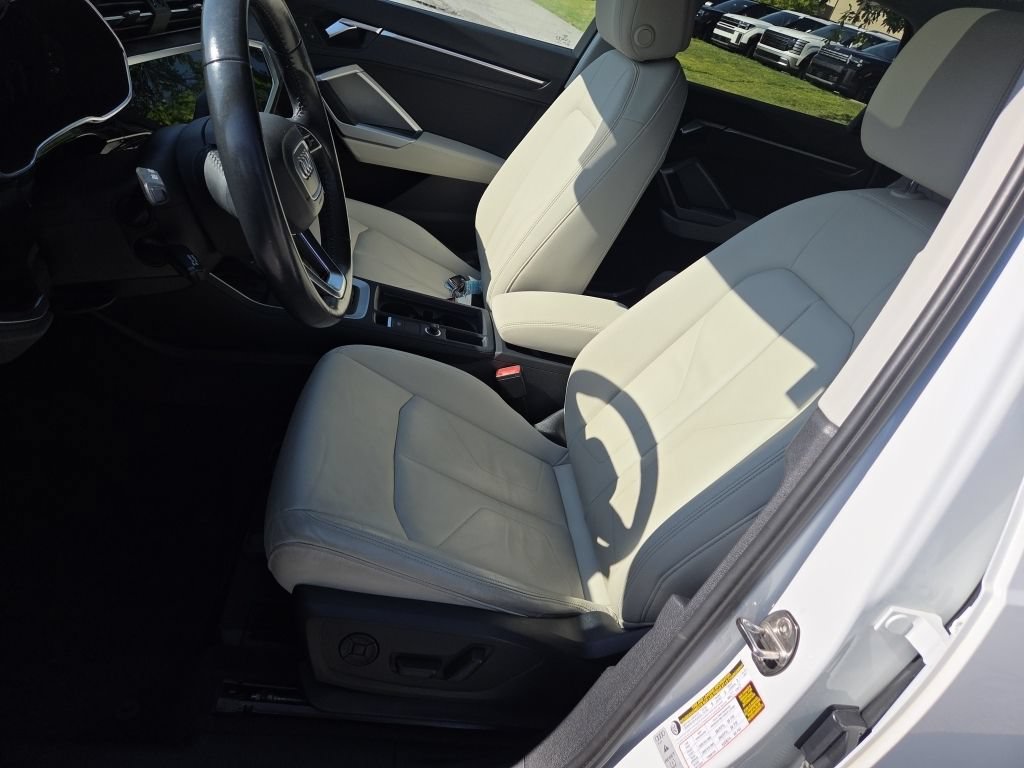 Used 2020 Audi Q3 2.0T Premium Plus w/ Premium Plus Package AWD/4WD image 22