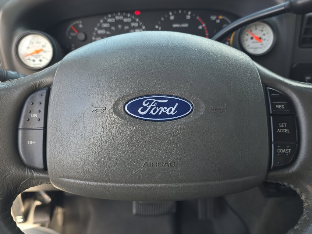Used 2003 Ford F350 Lariat image 23