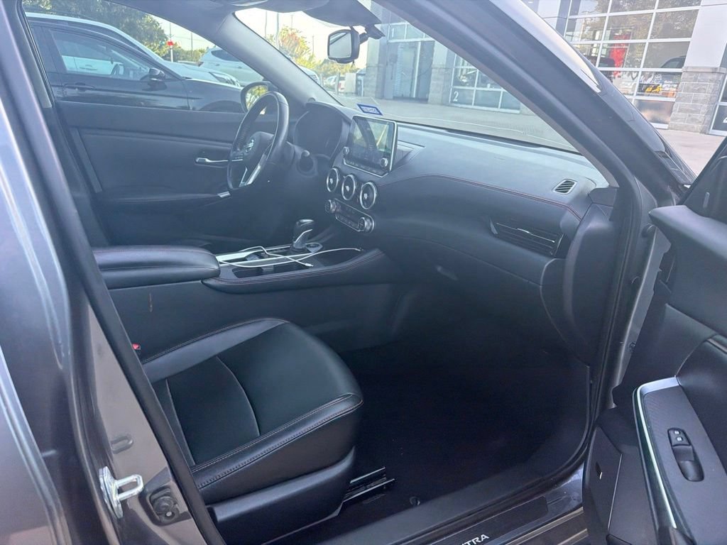 Used 2021 Nissan Sentra SR w/ SR Premium Package FWD image 9