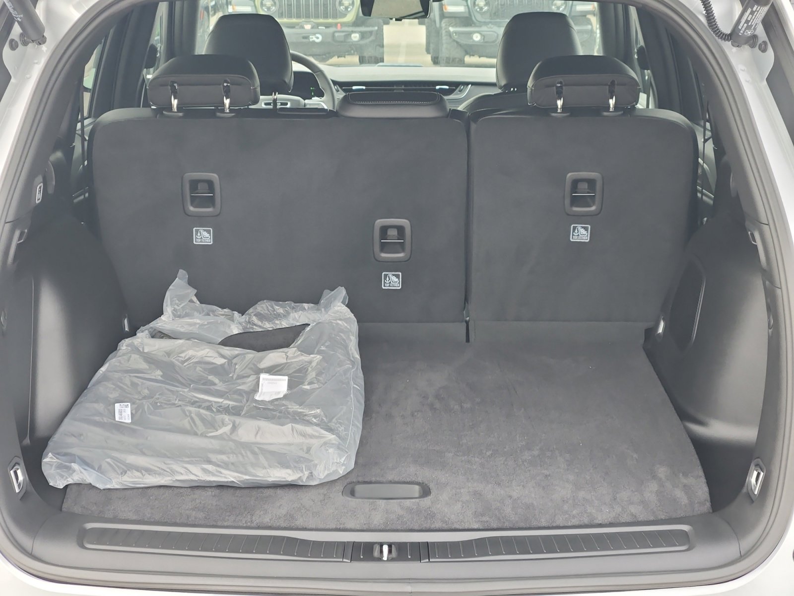 New 2025 Jeep Grand Cherokee Limited 4xe w/ Luxury Tech Group II image 34