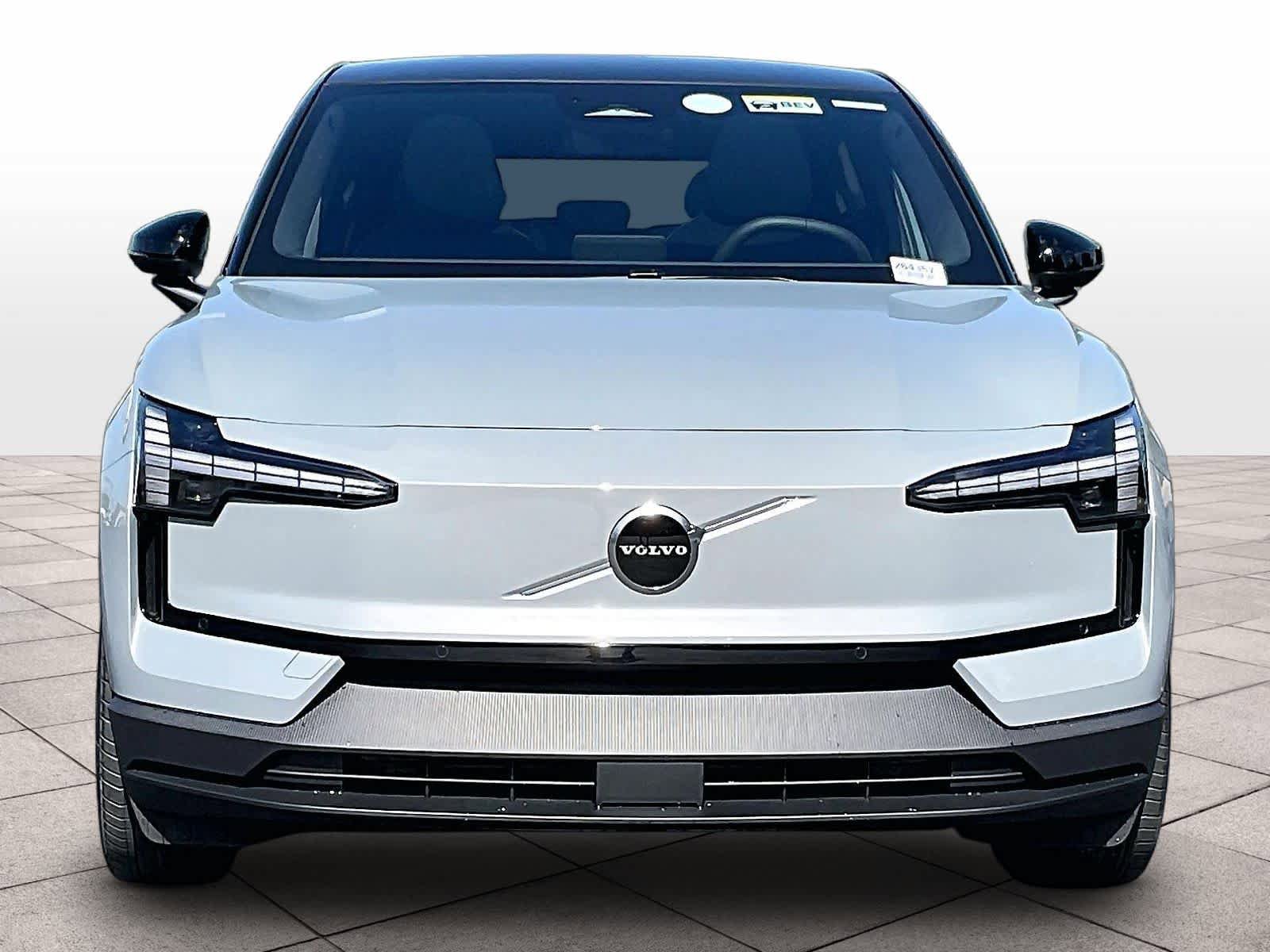 New 2026 Volvo EX30 Plus w/ Protection Package RWD image 5