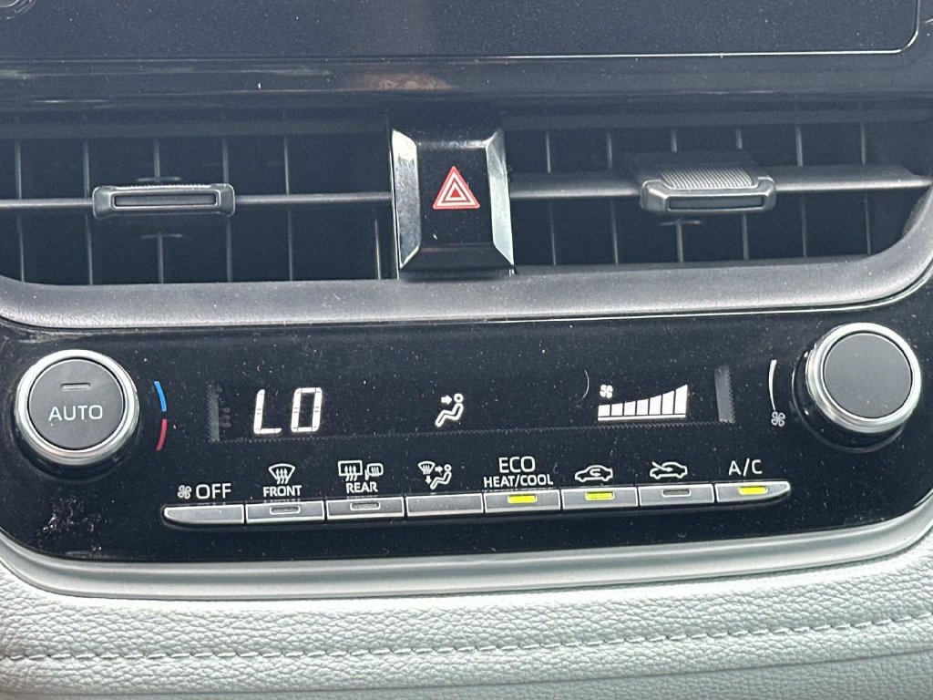 Used 2023 Toyota Corolla SE FWD image 36