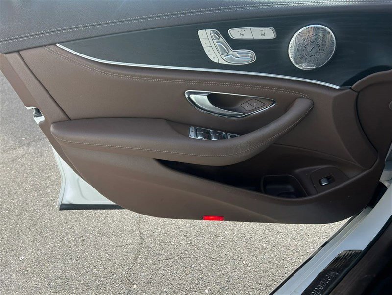 Used 2018 Mercedes-Benz E 300 4MATIC image 15