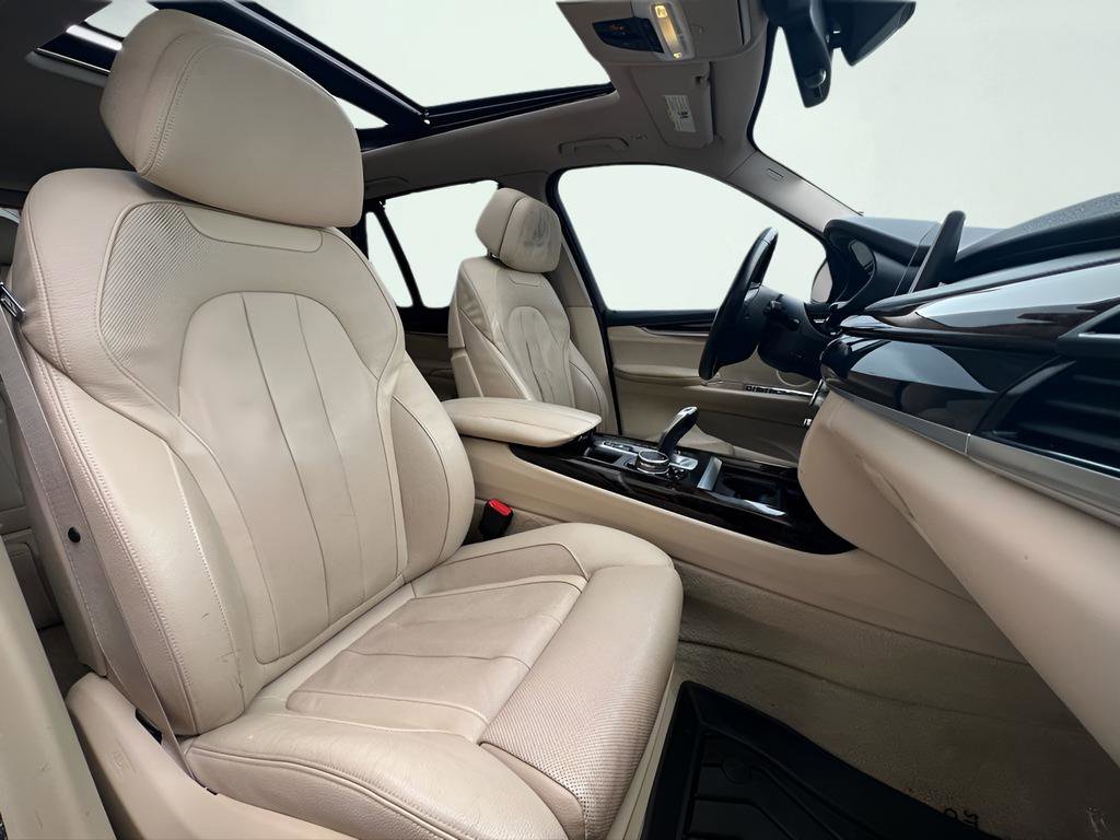 Used 2015 BMW X5 xDrive35d image 33