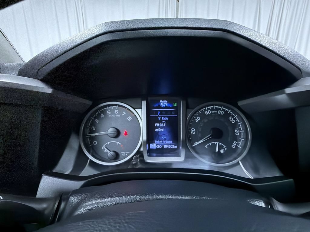 Used 2019 Toyota Tacoma SR5 AWD/4WD image 9