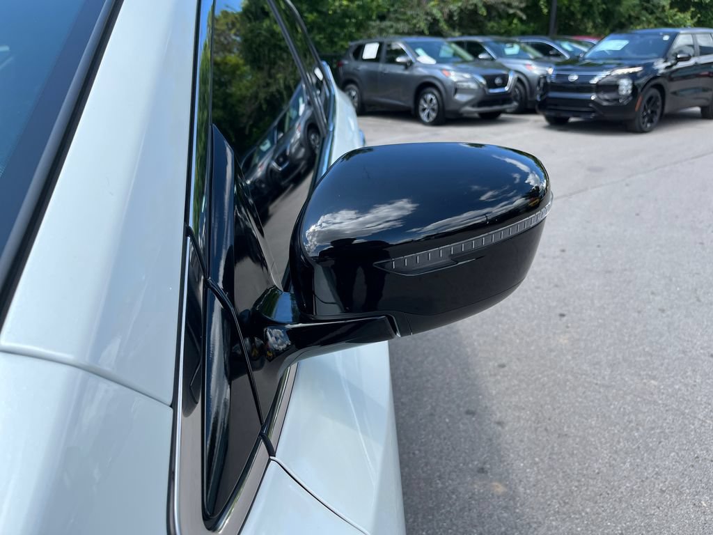 Used 2024 Nissan Murano SV w/ SV Midnight Edition Package FWD image 29