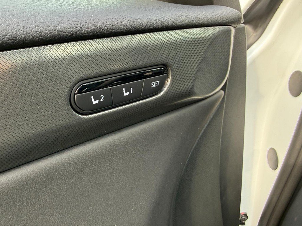 New 2027 INFINITI QX60 Luxe FWD image 12