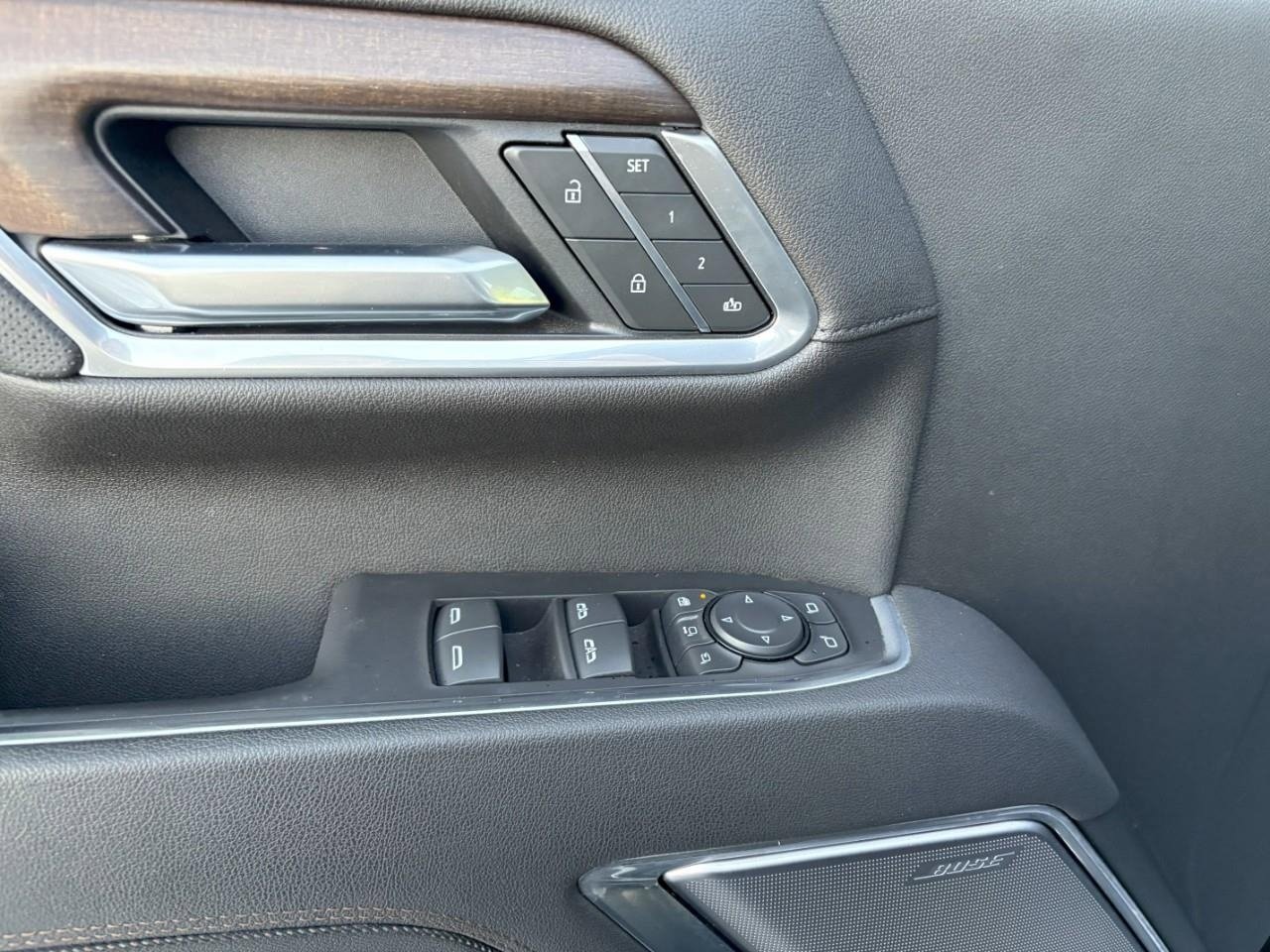 Certified 2025 Chevrolet Silverado 3500 High Country w/ High Country Premium Package image 12