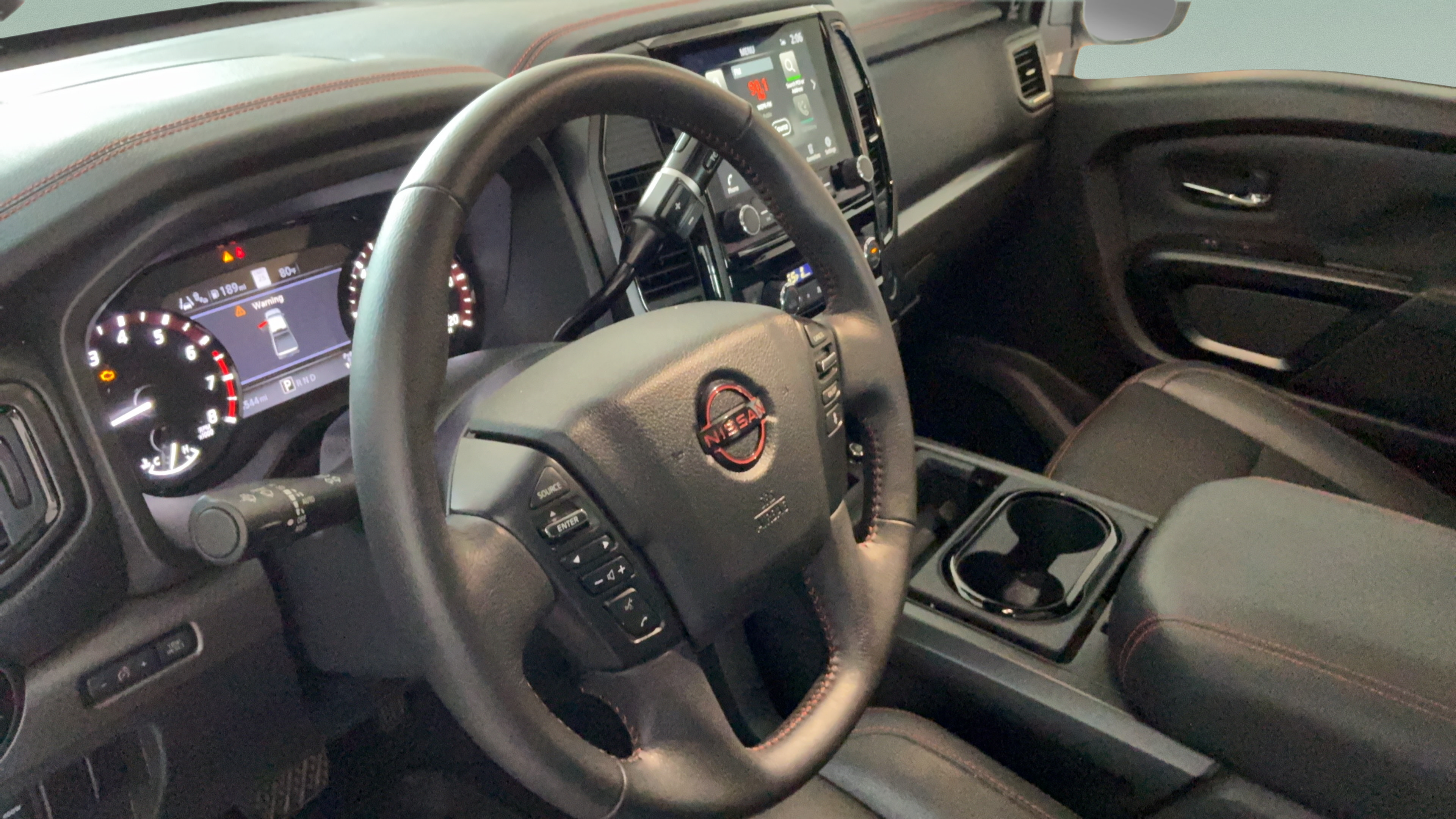Used 2024 Nissan Titan PRO-4X w/ Pro-4x Convenience Package AWD/4WD image 21