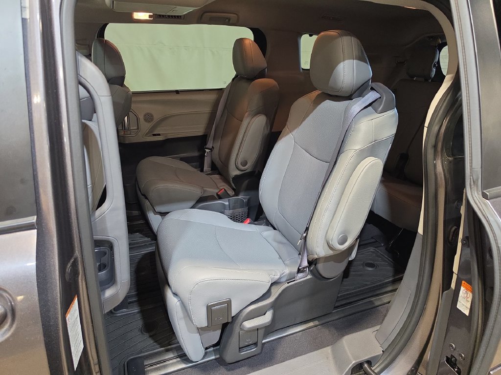Used 2024 Toyota Sienna Limited AWD/4WD image 25