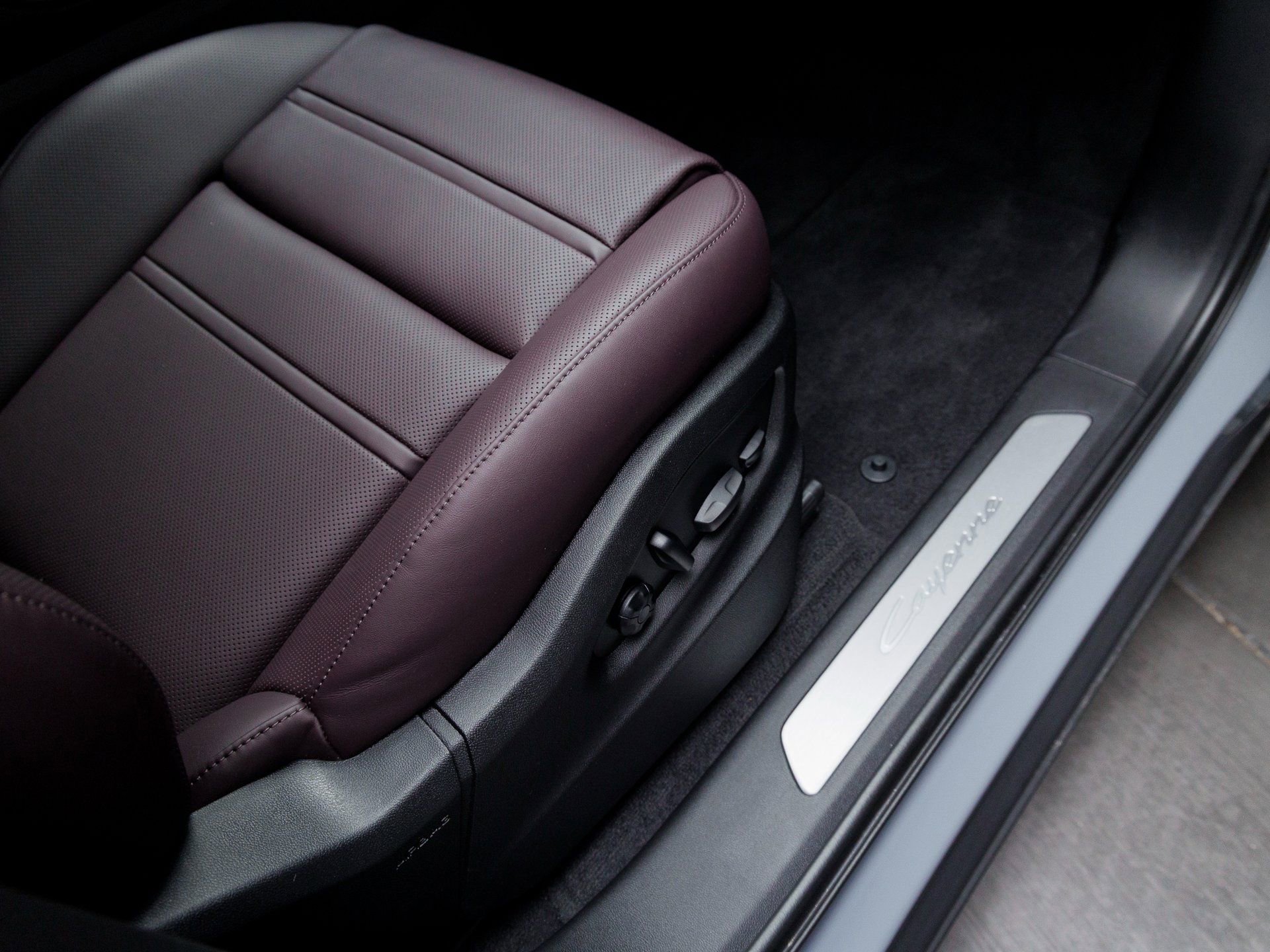 New 2026 Porsche Cayenne Coupe image 36