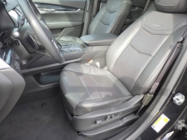 Used 2025 Cadillac XT5 Premium Luxury AWD/4WD image 38