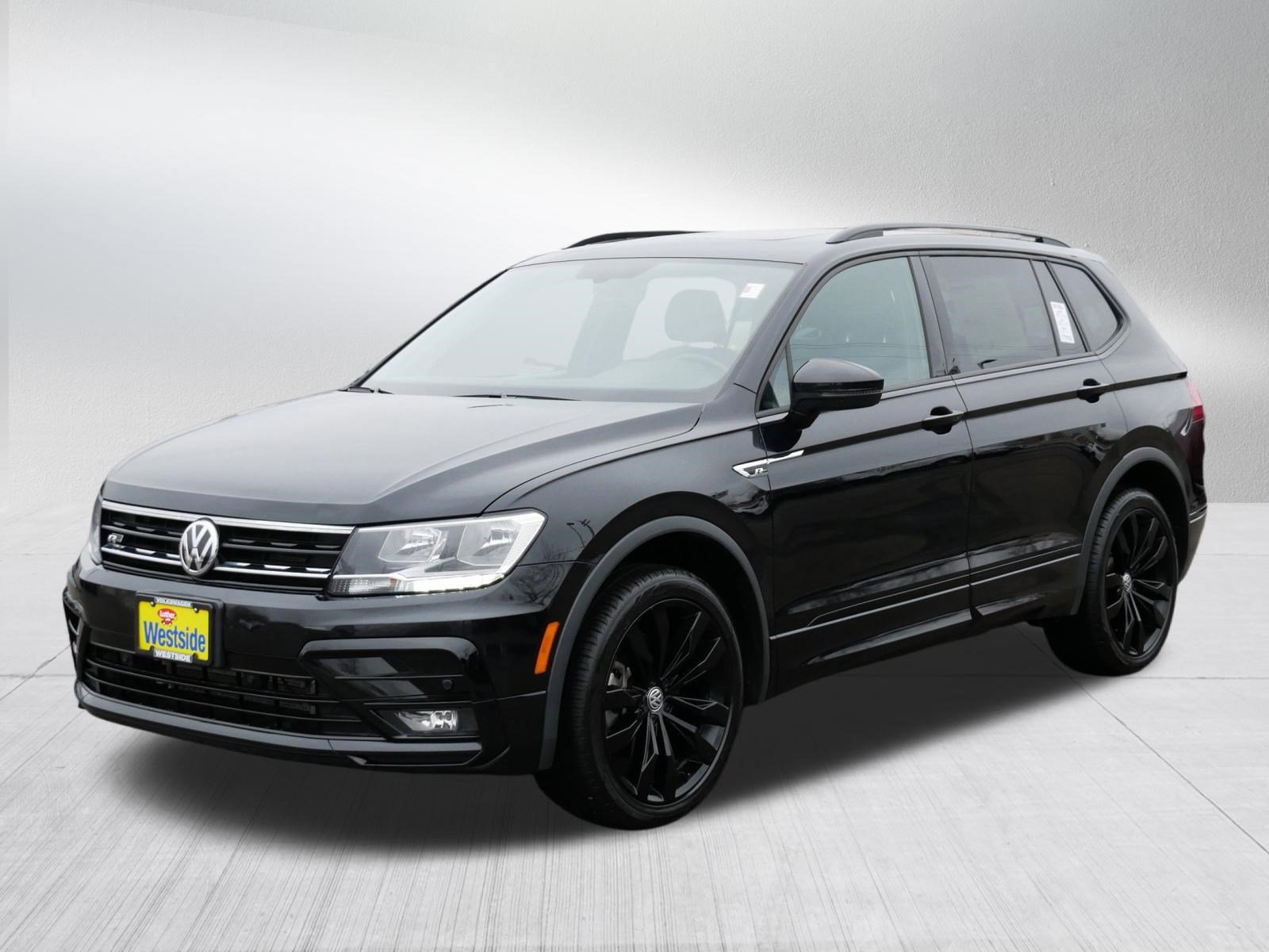 Used 2021 Volkswagen Tiguan SE R-Line image 3