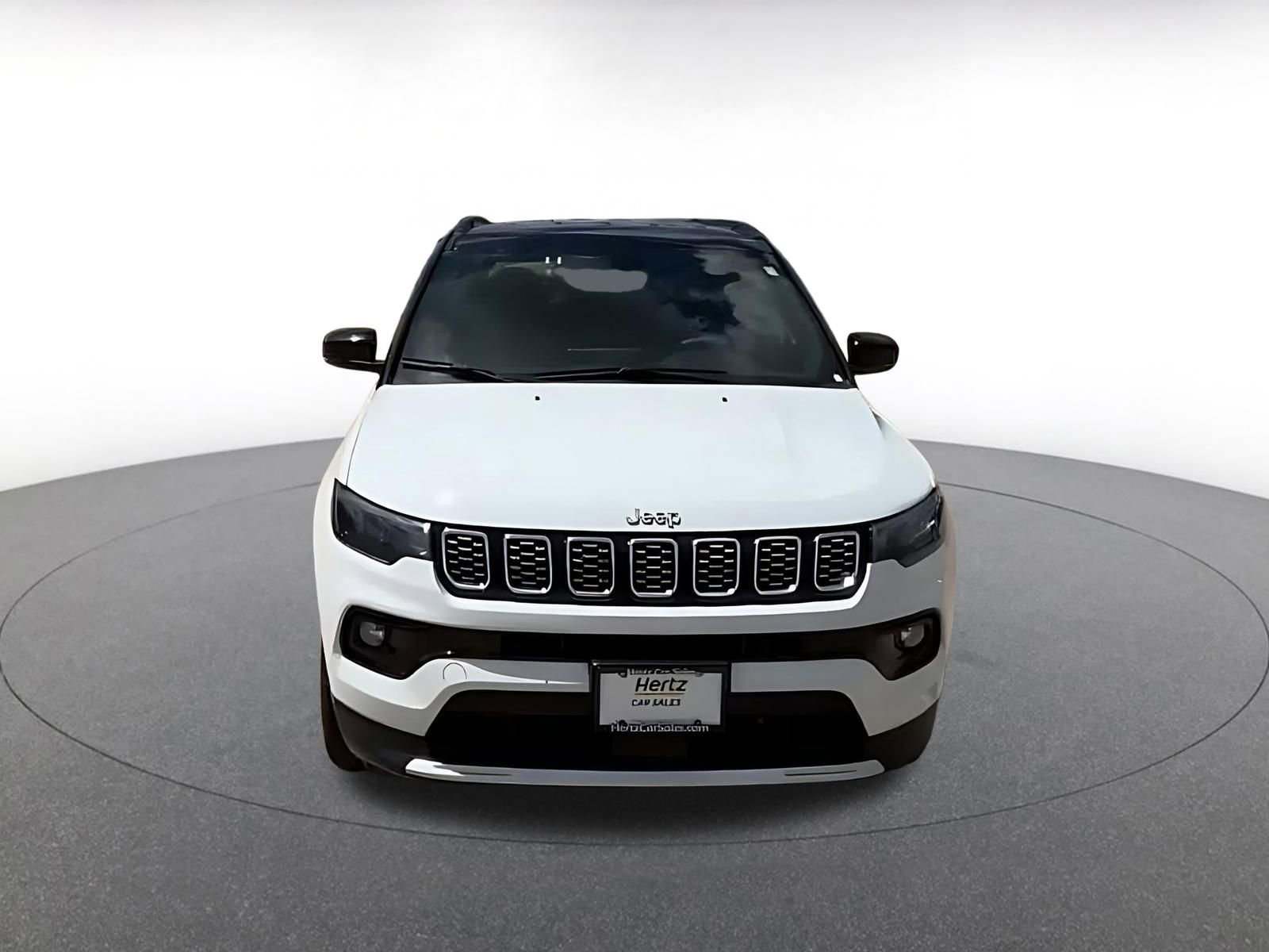 Used 2025 Jeep Compass Limited image 4