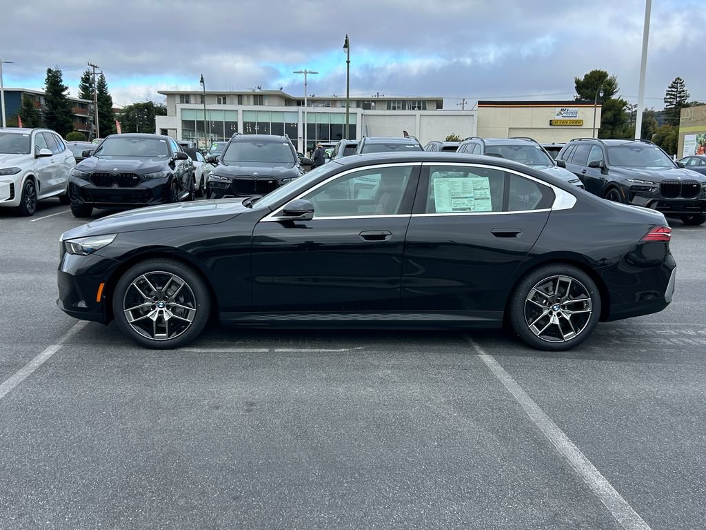 New 2027 BMW i5 eDrive40 w/ Executive Package RWD image 2