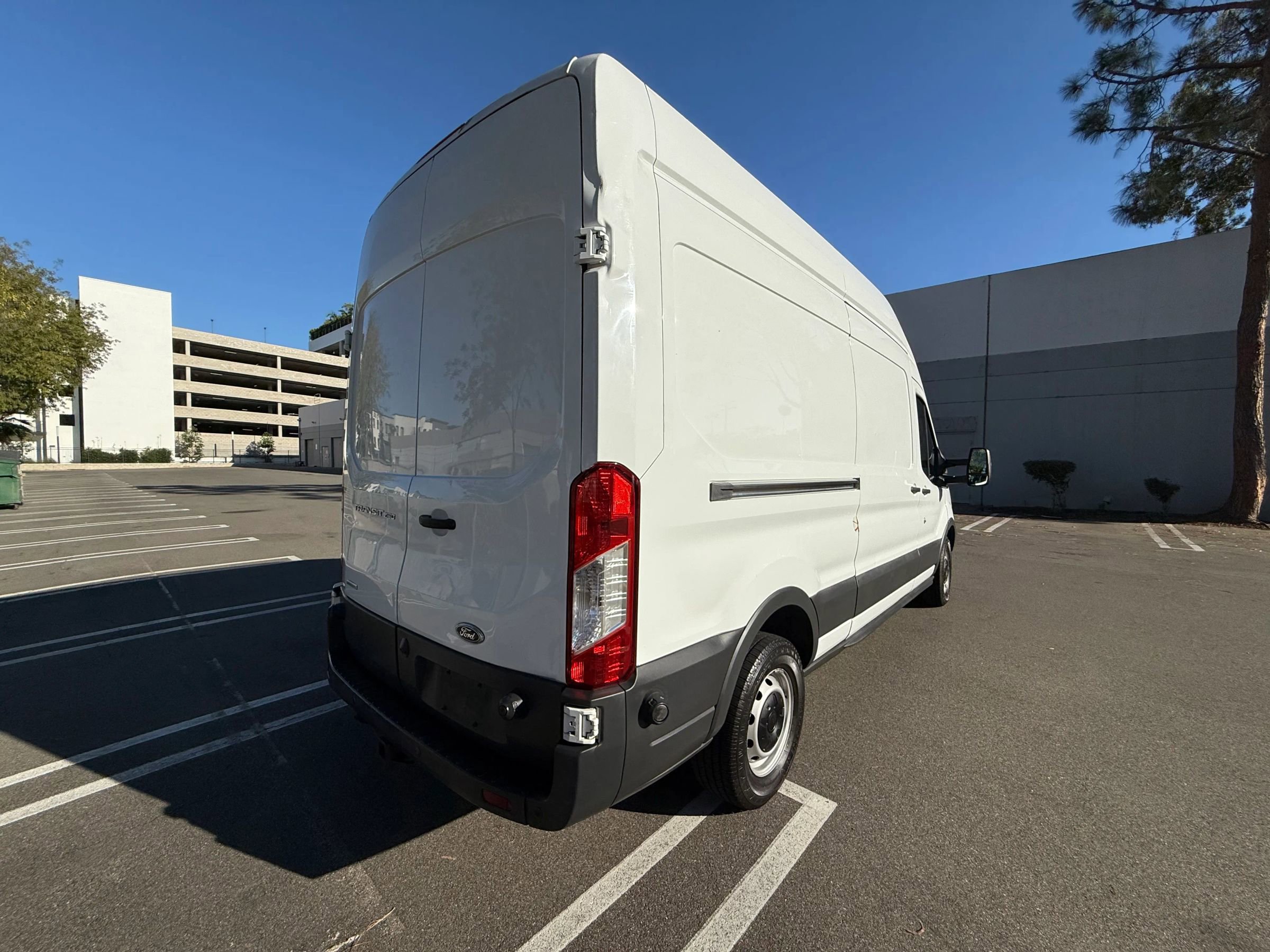 Used 2015 Ford Transit 250 148 High Roof image 8
