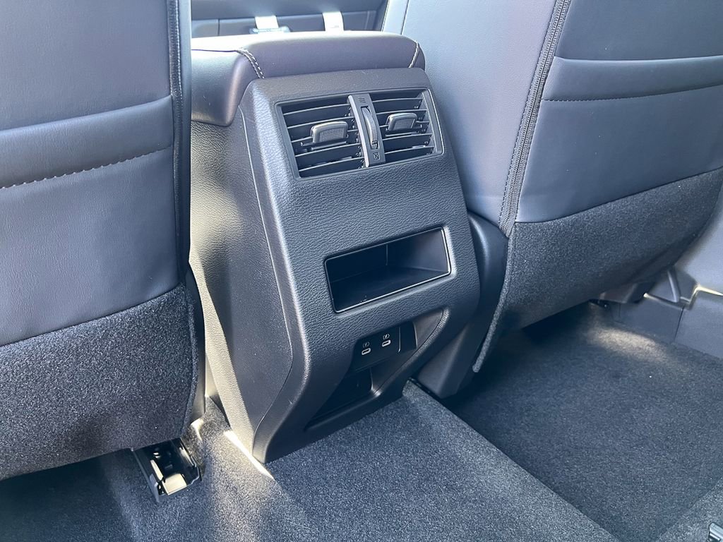 New 2026 Mitsubishi Outlander SE image 30