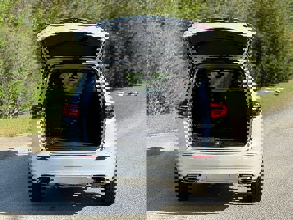 Used 2021 Buick Enclave Avenir w/ Avenir Technology Package image 15