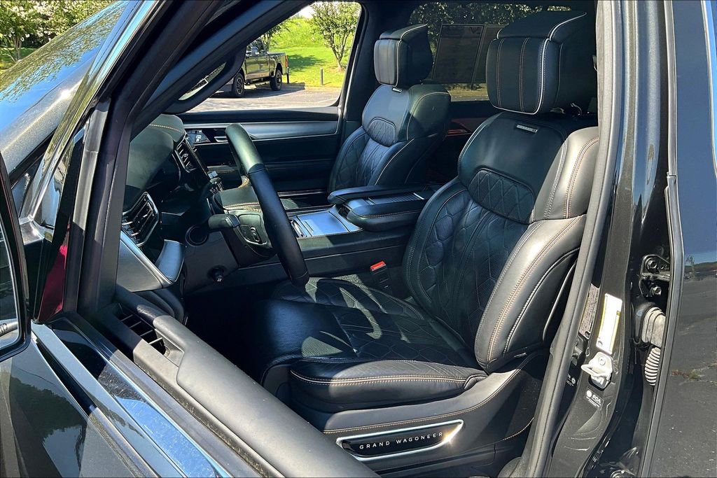 Used 2023 Jeep Grand Wagoneer L Series III image 25