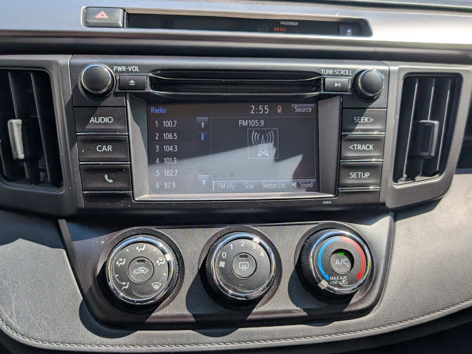Used 2016 Toyota RAV4 LE AWD/4WD image 21