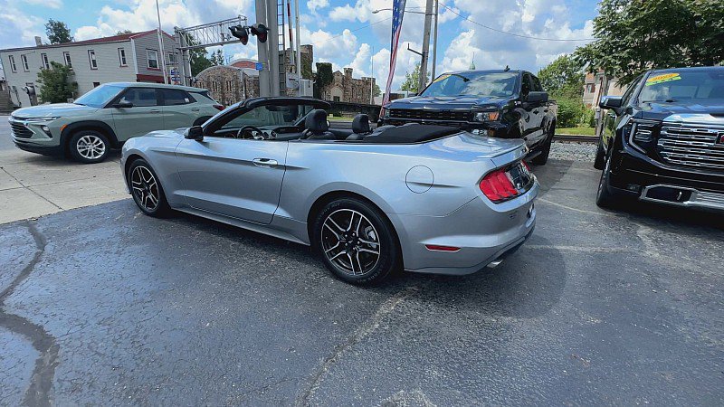 Used 2023 Ford Mustang Premium image 9