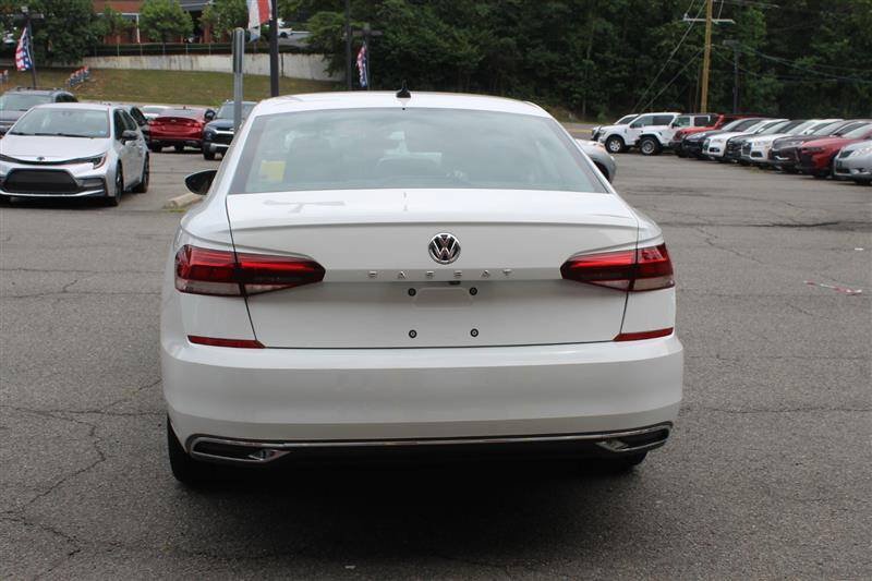 Used 2020 Volkswagen Passat 2.0T SE FWD image 4