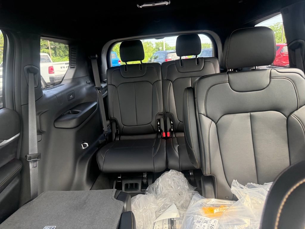 New 2026 Jeep Grand Cherokee L Limited AWD/4WD image 34