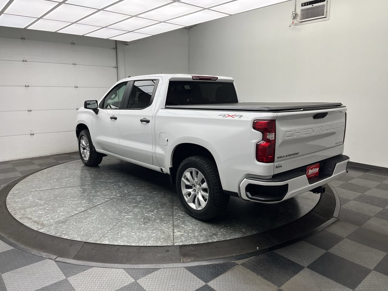 Certified 2023 Chevrolet Silverado 1500 Custom AWD/4WD image 2