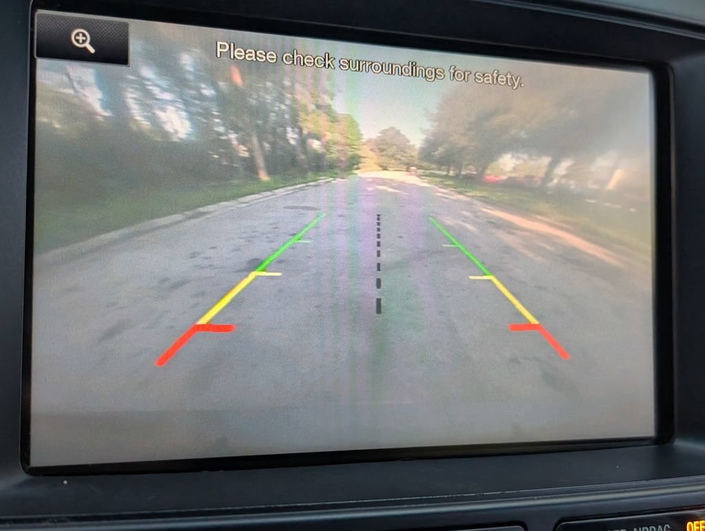 Used 2016 Ford Explorer XLT w/ Equipment Group 202A FWD image 18