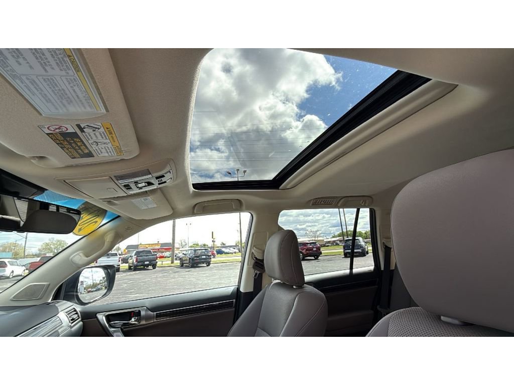 Used 2023 Lexus GX 460 Premium w/ Premium Package AWD/4WD image 31