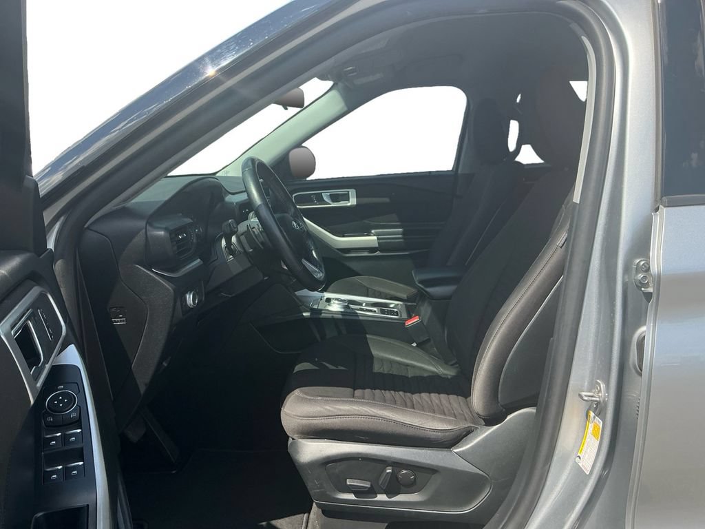 Certified 2020 Ford Explorer XLT RWD image 14