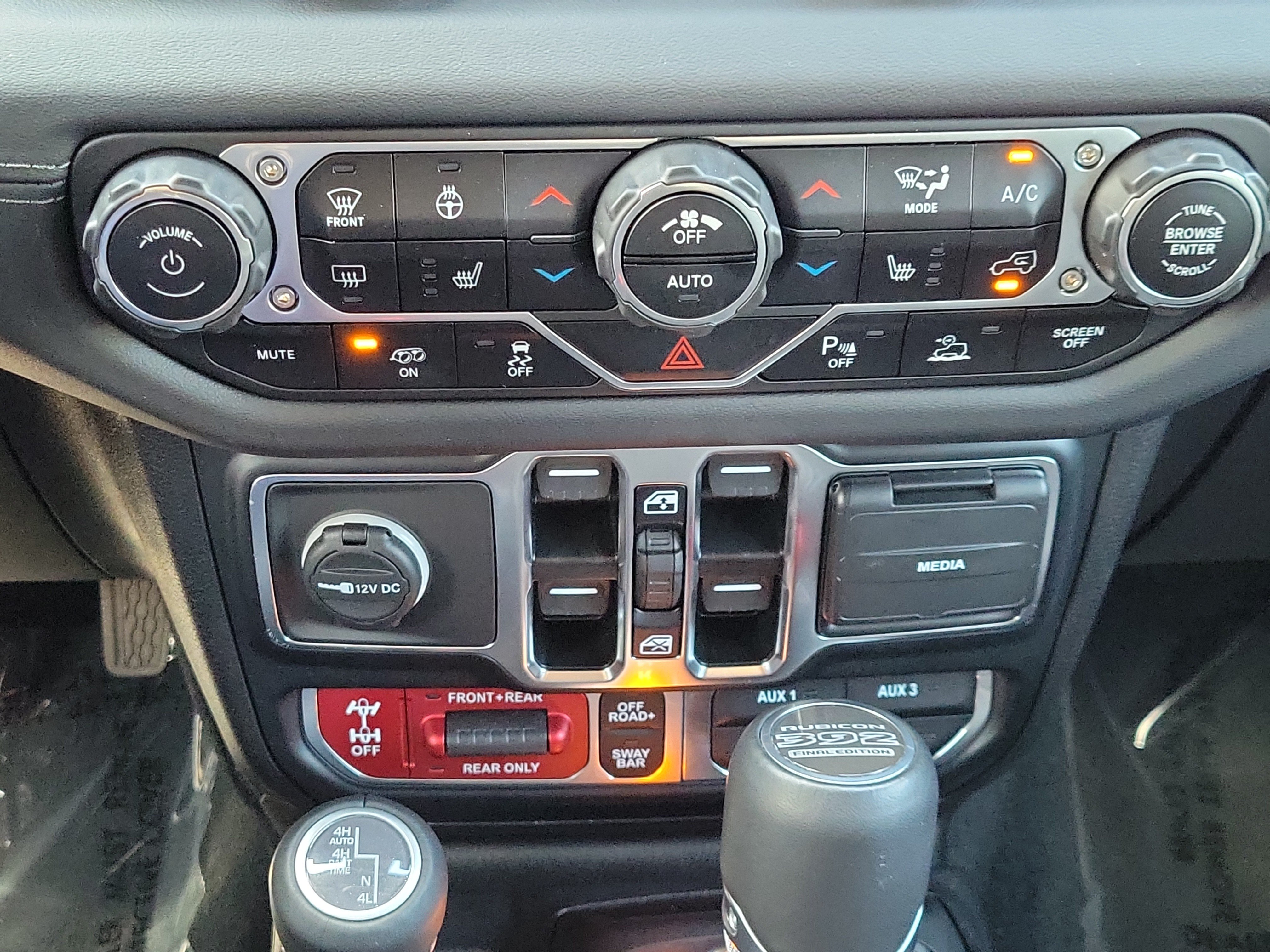 Used 2024 Jeep Wrangler Unlimited Rubicon 392 AWD/4WD image 24
